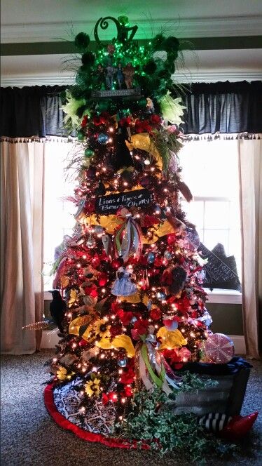 My 2015 Wizard Of Oz Themed Christmas Tree. Summer Camp My 2015 Wizard of Oz themed christmas tree. | summer camp | Pinterest | Christmas, Wizard of Oz and Christmas tree themes - My 2015 Wizard Of Oz Themed Christmas Tree. Summer Camp