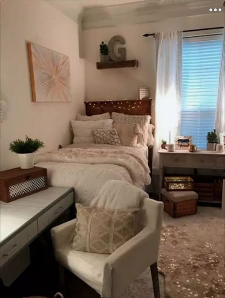 24+ stylish dorm room ideas & decor essentials 15 | Small apartment ...