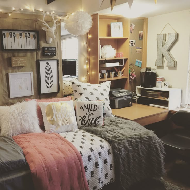 College Dorm Wall Decor top 25+ best dorms decor ideas on pinterest | college dorms, dorm College Dorm Wall Decor top 25+ best dorms decor ideas on pinterest | college dorms, dorm