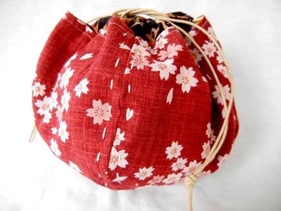 Medium pouch green leaf jungle print cotton and linen exterior cotton interfacing cotton lining