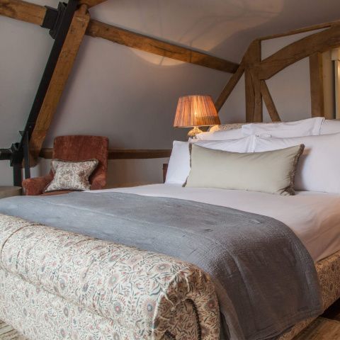 Fine Matelassé Blanket Woven In Portugal In 100 Cotton Lightweight Fabric Is Soft To The Touch With A Textured Effect Available Home Home Decor Soho House