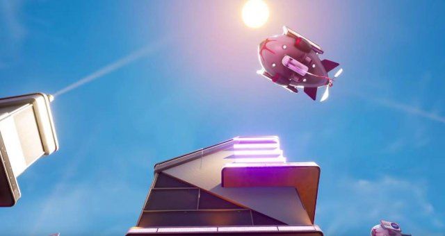 Fortnite Oversized Phone Big Piano Giant Dancing Fish Trophy Week 2 Map Locations Gaming Entertainment Fortnite Battle Star Games