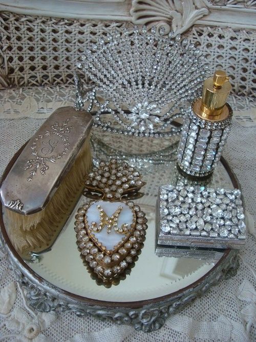 330 best Antique vanity sets images on Pinterest | Vintage vanity ... 330 best Antique vanity sets images on Pinterest | Vintage vanity ...