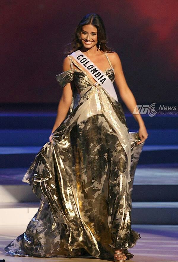 Ariadna castellanos black and white dresses Ariadna castellanos black and white dresses