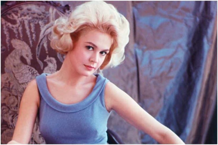 Pin on SANDRA DEE & OTHER HOLLYWOOD 1960s TEEN STARS
