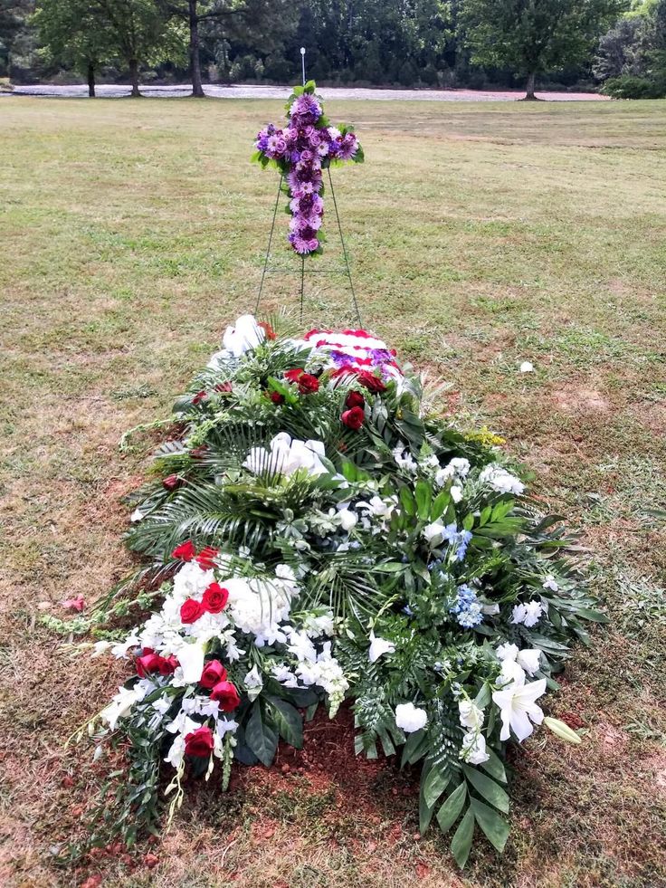 Little Richard (19322020) Find a Grave... Famous graves, Famous tombstones, Grave memorials