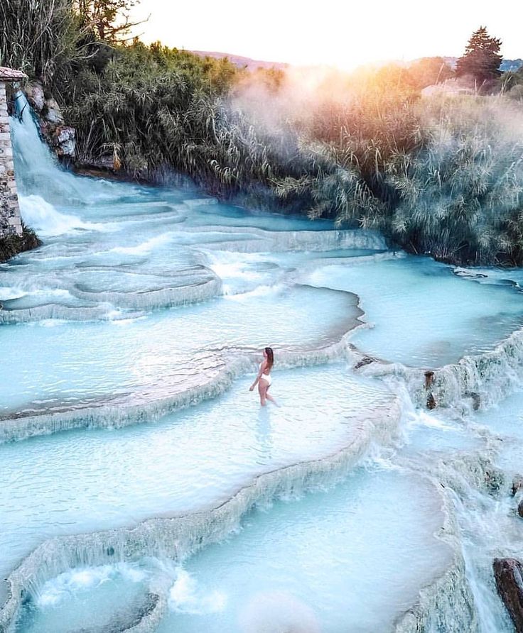 Saturnia, Toscana, Italy Photo by: @yvonnepferrer via : perfect_italia