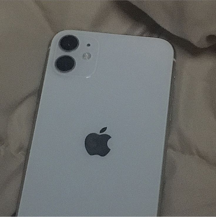 Iphone 11 White Iphone Iphone 11 Iphone Selfie