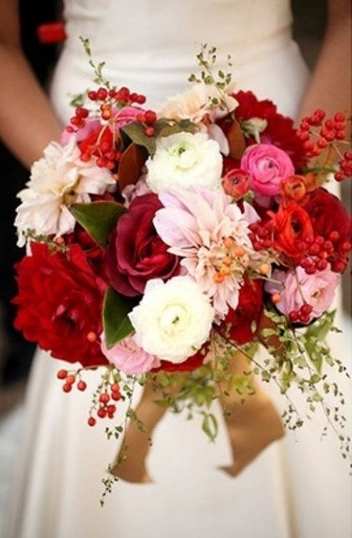 - red-pink-and-sparkle-gold-wedding-color-palette-ideas-26