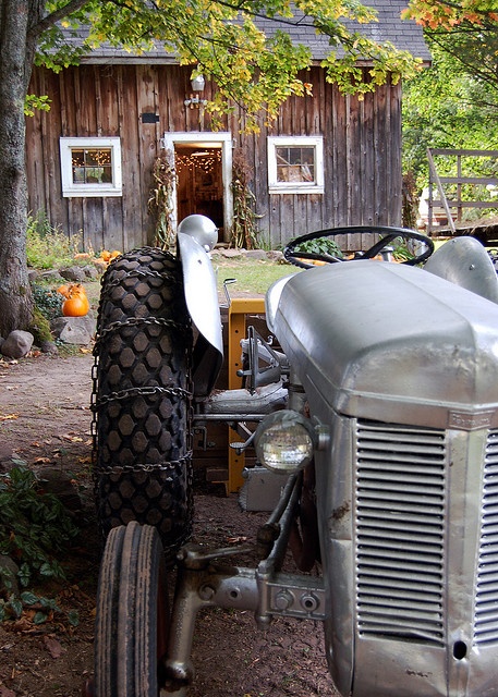 Tractor Barn Farm Life Country Barns Tractors Tractor Barn Farm Life Country Barns Tractors