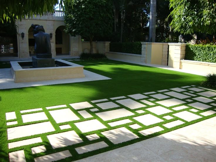 Best 25 Fake Lawn Ideas On Artificial Turf Grass Steppingstone In The Lawn Laid With A Formal Pattern