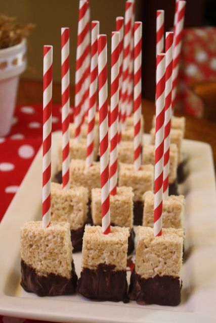 Decorate A Gingerbread Boy Cake With Cream Cheese Icing Decorate A Gingerbread Boy Cake With Cream Cheese Icing