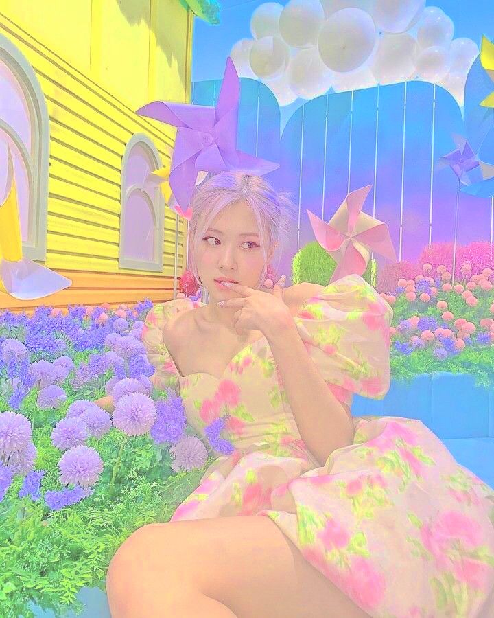 تبينها فولو Black Pink Kpop Anime Art Girl Indie Kids
