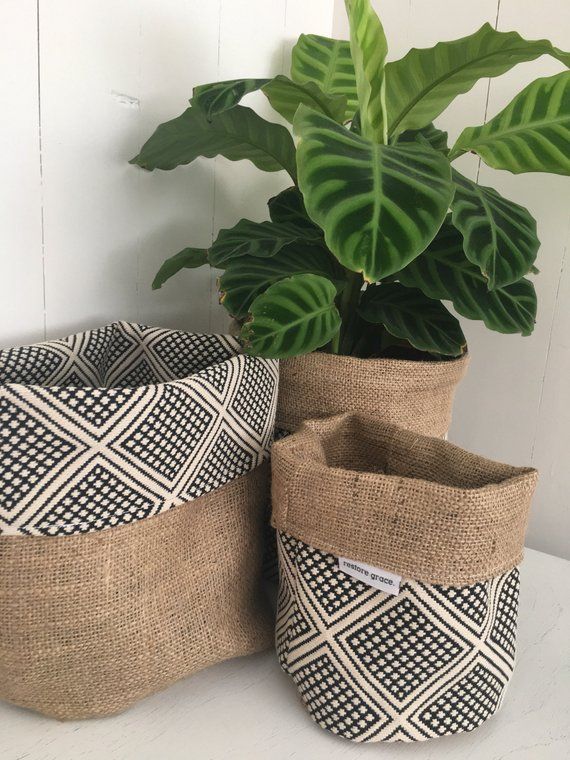 Aztec Small Plastic Plant Pot Flower Planter Cover Holder Modern Indoor Decor