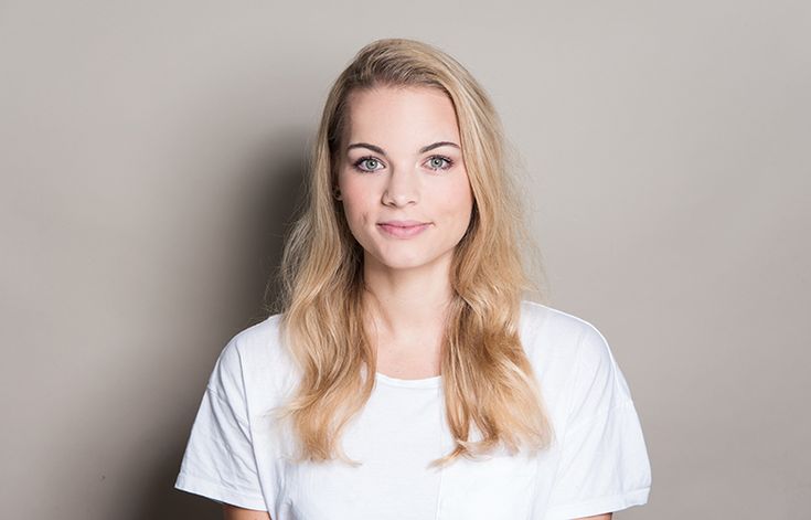 Blonde frauen mit langen haaren