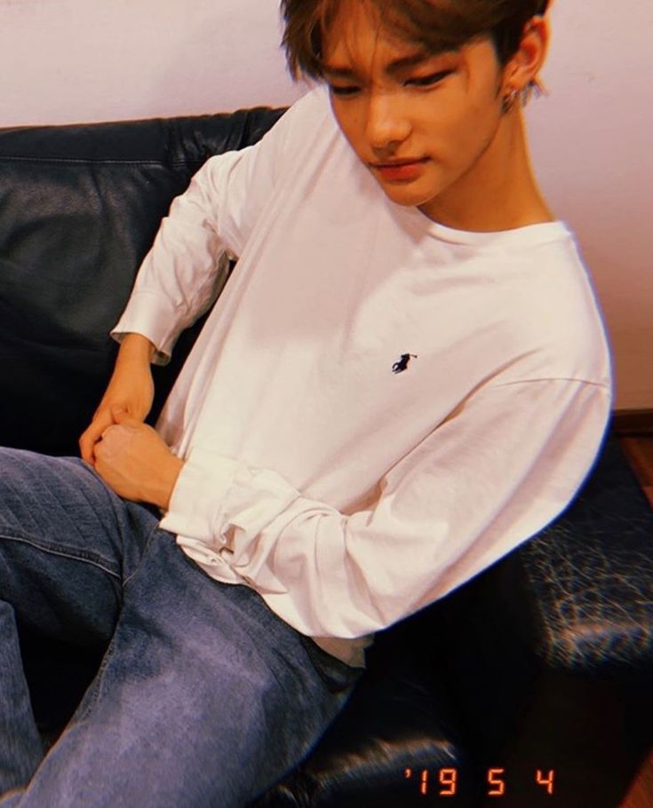 pin di hwang hyunjin pin di hwang hyunjin