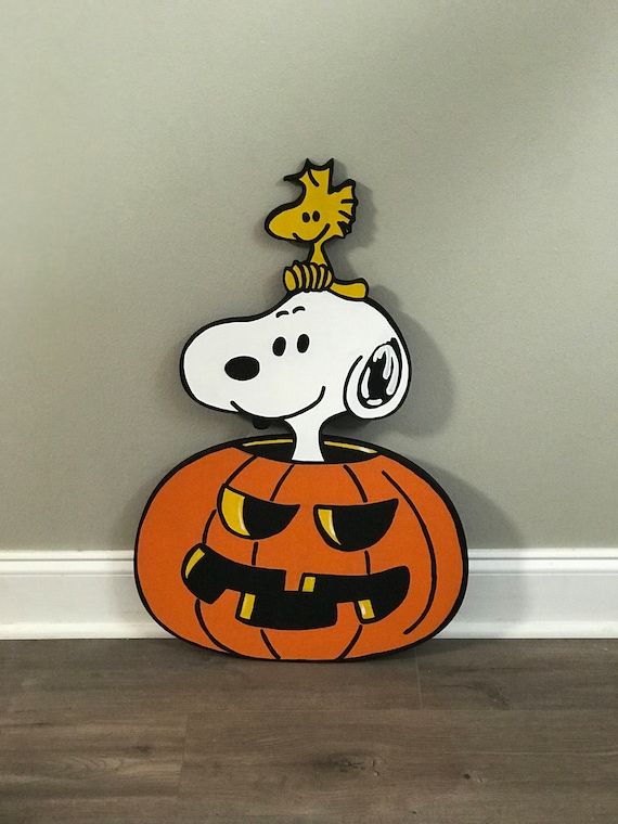 Snoopy And Woodstock Fall Yard Sign / Linus / Peanuts Yard - Etsy | Halloween Yard Art, Snoopy Halloween, Charlie Brown Halloween