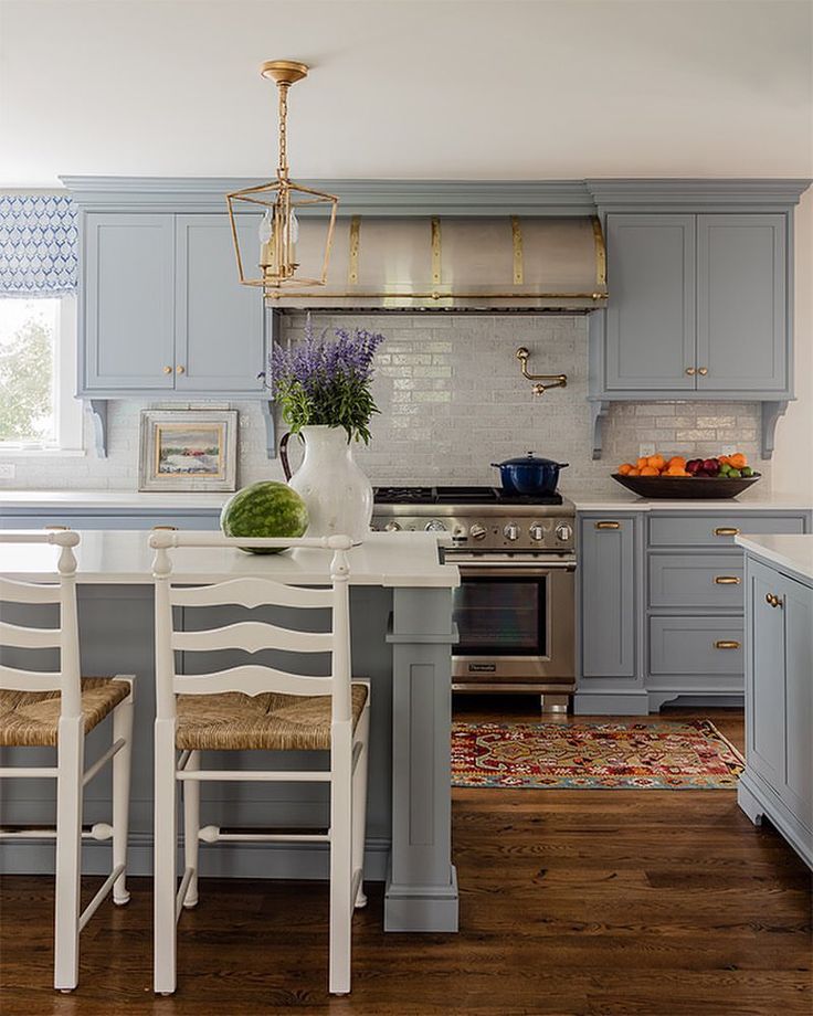 White Kitchen Cabinets With Feet White Kitchen Cabinets With Feet