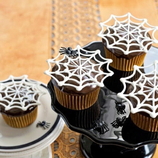 country living itsy bitsy spiderweb halloween cupcakes template comes w recipe too