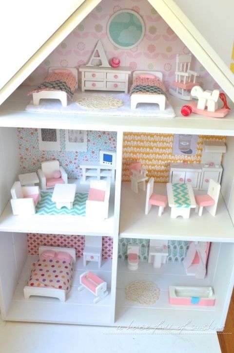 Sweet doll’s house makeover by A house full of sunshine for Practically Func… Sweet doll’s house makeover by A house full of sunshine for Practically Func…