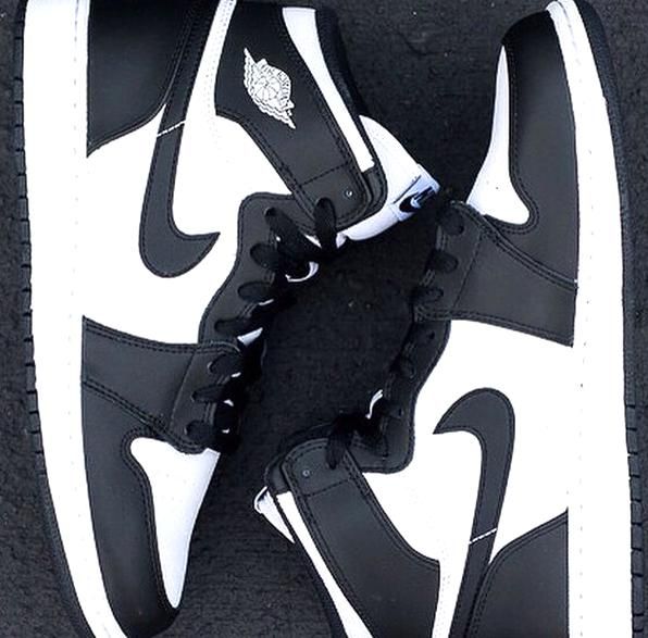 Tiranía grandioso Escalofriante Retro Air Jordan BlackWhite Nike tg found it in my size and for a bargain D in 2020 | Air jordans, Nike, Fashion Tiranía grandioso Escalofriante Retro Air Jordan BlackWhite Nike tg found it in my size and for a bargain D in 2020 | Air jordans, Nike, Fashion