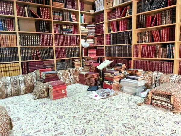 تصميم رفوف مكتبة كتب حمراء منزلية موقع موسوعة الصور Home Home Decor Bookcase