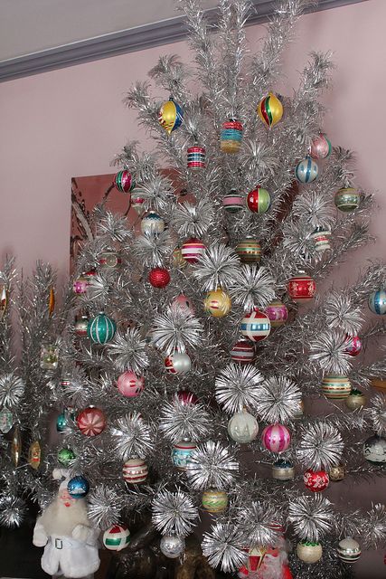 Vintage Aluminum Christmas Tree Decorated With Shiny Brite Ornaments Vintage Aluminum Christmas tree decorated with Shiny Brite ornaments, circa 1960's. | Christmas: Retro/Vintage | Christmas, Vintage christmas, Christmas ... - Vintage Aluminum Christmas Tree Decorated With Shiny Brite Ornaments