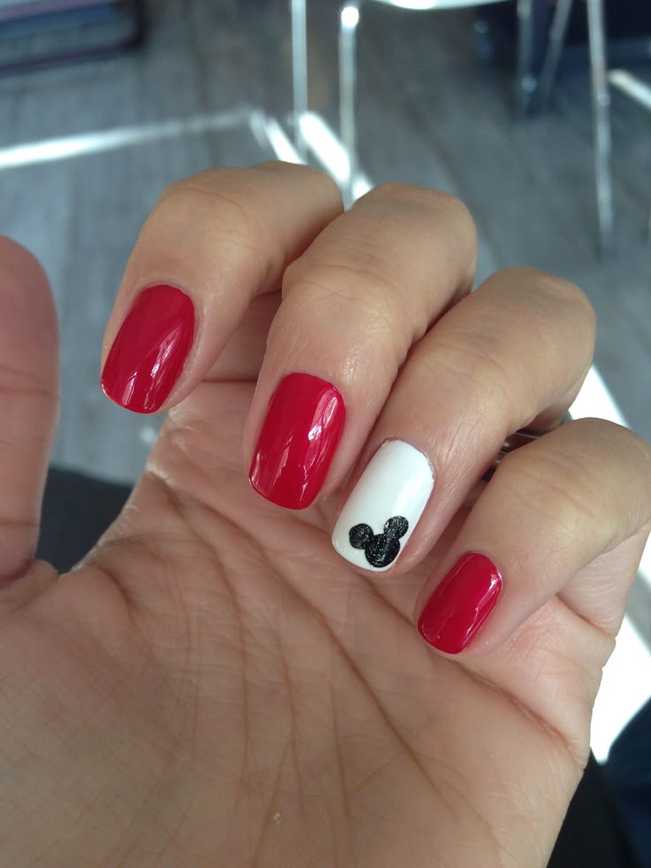 Best 25+ Disney Nail Designs Ideas On Pinterest Disney Nails Mickey Mouse nails - nice and simple - Best 25+ Disney Nail Designs Ideas On Pinterest Disney Nails