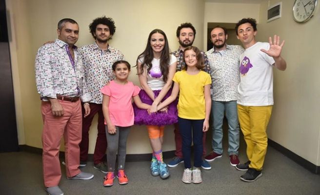 Ezo Sunal Ile Lalala Konseri Yakamoz Yakut Guncel Haber Kultur Sanat Haberi Konserler Kultur Yuzler Ezo Sunal Ile Lalala Konseri Yakamoz Yakut Guncel Haber Kultur Sanat Haberi Konserler Kultur Yuzler