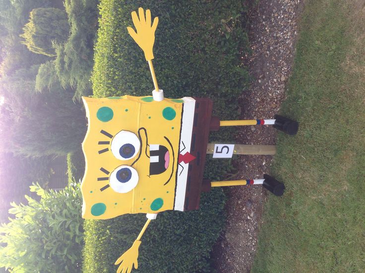 Spongebob scarecrow Scarecrow, Halloween decorations, Halloween