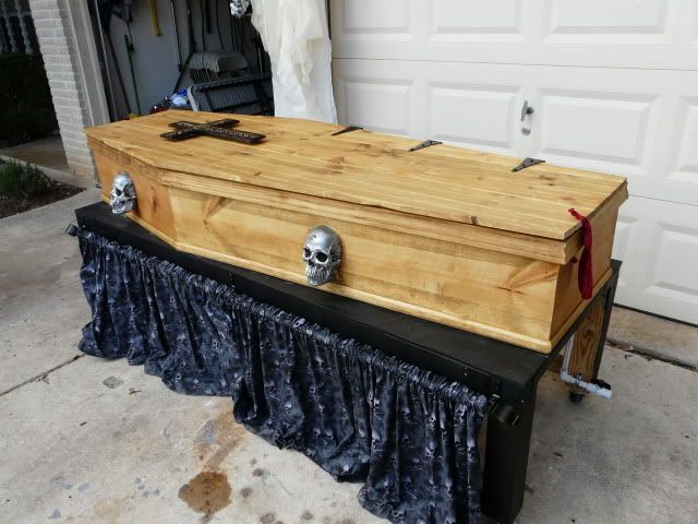 Coffin Bar Tutorial | Create decor, Halloween coffin, Wood halloween ...