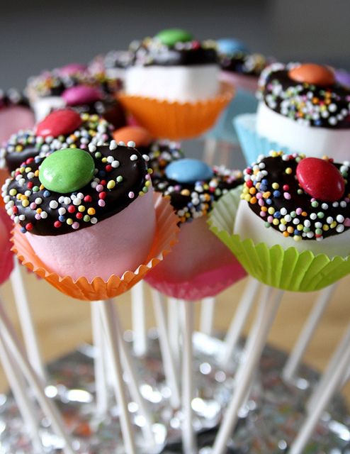 Making Cake Pops Making Cake Pops