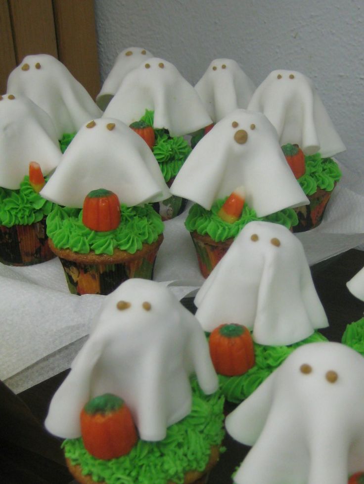 158 best halloween cupcakes images on pinterest halloween cupcakes halloween recipe and halloween foods - Halloween Decorated Cupcakes 158 best halloween cupcakes images on pinterest halloween cupcakes halloween recipe and halloween foods - Halloween Decorated Cupcakes