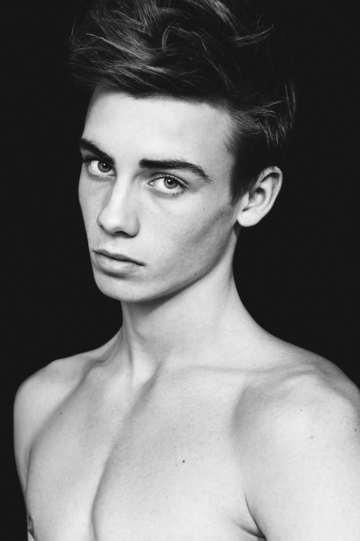 sstoppp male portrait alex evans looking over shoulder sstoppp male portrait alex evans looking over shoulder