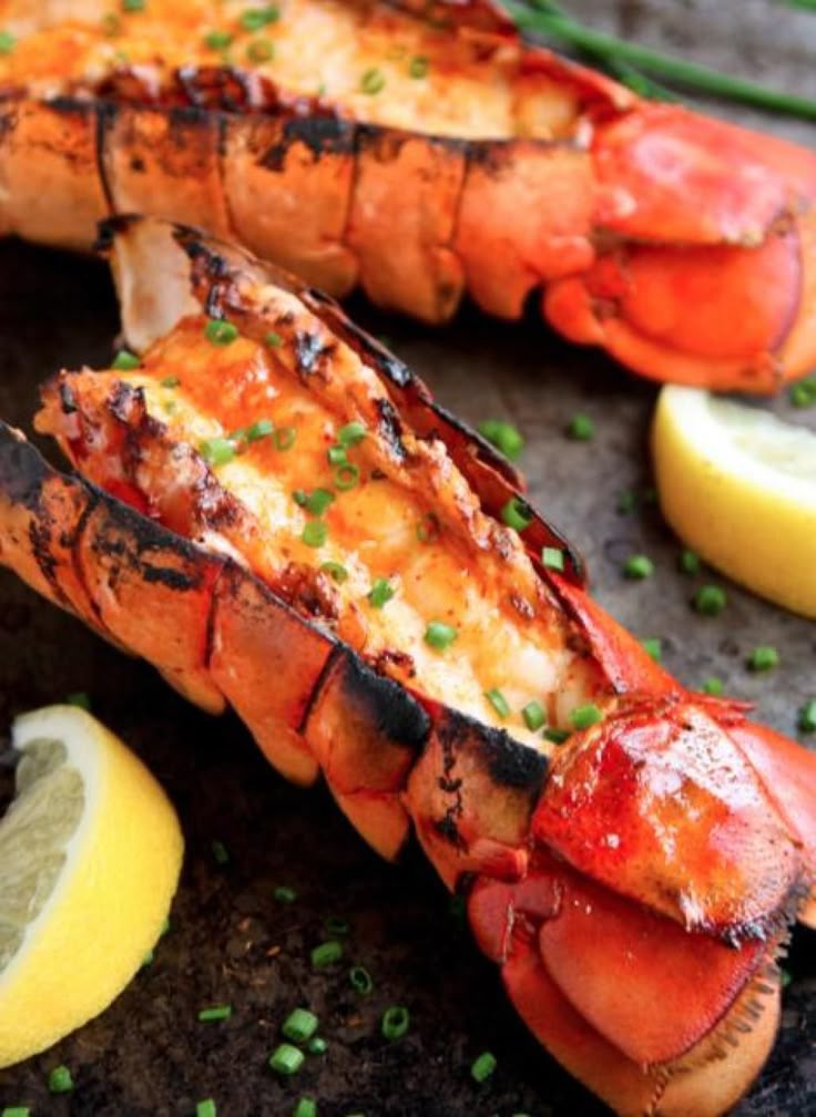 Épatez vos invités avec cette entrée de queue de homard grillée!