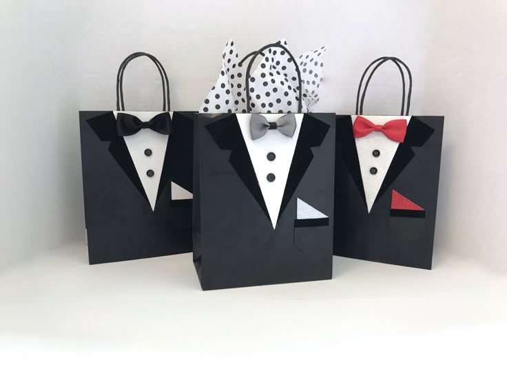 Tuxedo Gift Bags make it easy to package your groomsmen party gifts in a classic...