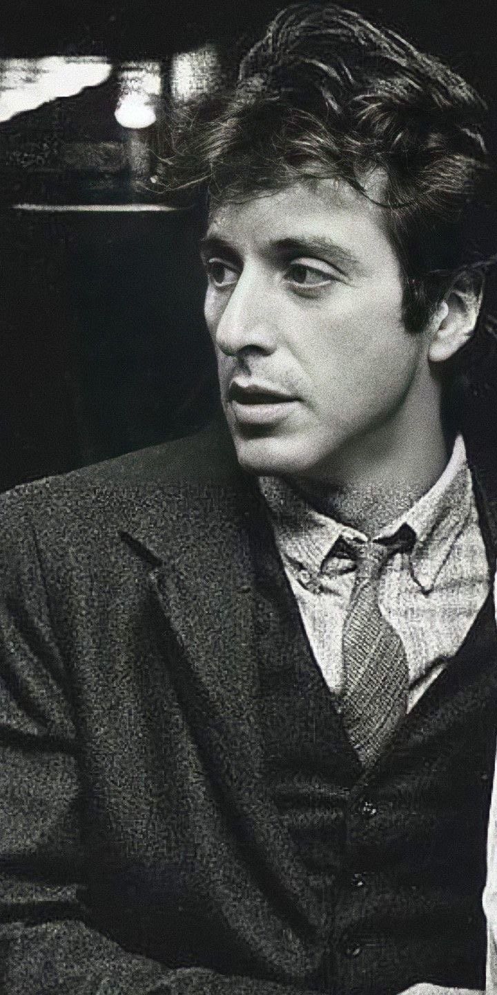 Young Al Pacino: A Timeless Portrait