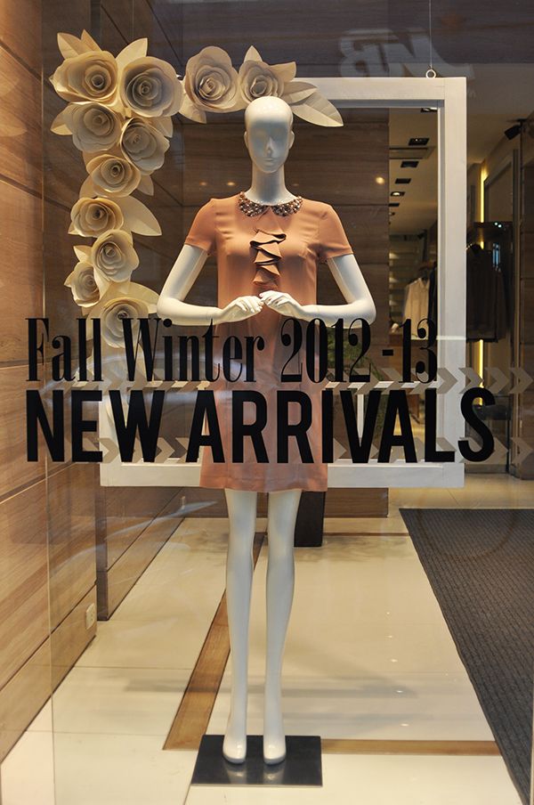 Window Display For Bonmua Boutique By June Vu Via Behance Large Frame Paper Flowers DisplaysStore Window Display For Bonmua Boutique By June Vu Via Behance Large Frame Paper Flowers DisplaysStore