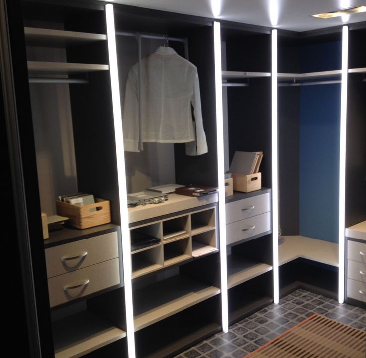 Die besten 25+ Begehbarer kleiderschrank beleuchtung Ideen auf - begehbaren kleiderschrank ordnungssysteme Die besten 25+ Begehbarer kleiderschrank beleuchtung Ideen auf - begehbaren kleiderschrank ordnungssysteme