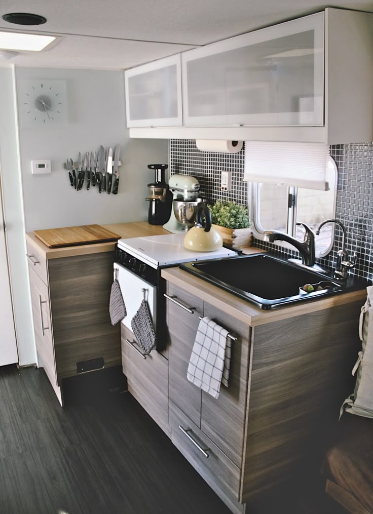 Best 25 Rv interior remodel ideas on Pinterest | Rv kitchen ... Best 25 Rv interior remodel ideas on Pinterest | Rv kitchen ...