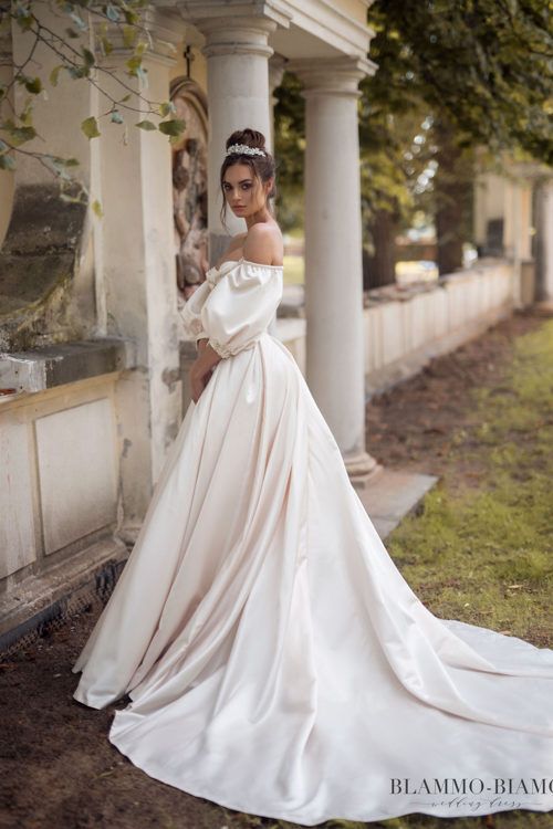 wedding dress medeablammo-biamo. off-shoulder puff sleeves ball