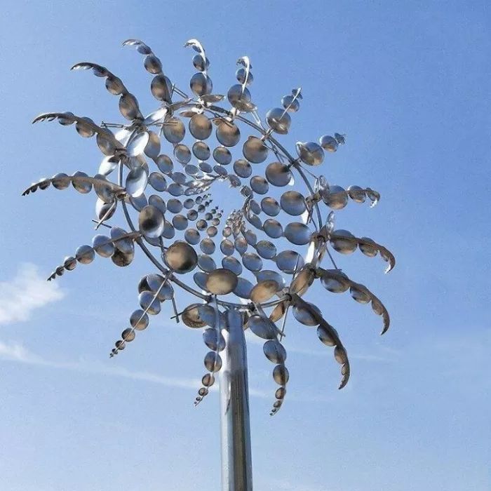 Einzigartige Und Magische Metall-Windmühle Kinetic Metal Wind Spinners Für Patio Lawn & Garden. Solar Wind Catcher Skulptur Outdoor Metal Solar Wind Spinner Catcher Einzigartige Und Magische Metall-Windmühle Kinetic Metal Wind Spinners Für Patio Lawn & Garden. Solar Wind Catcher Skulptur Outdoor Metal Solar Wind Spinner Catcher