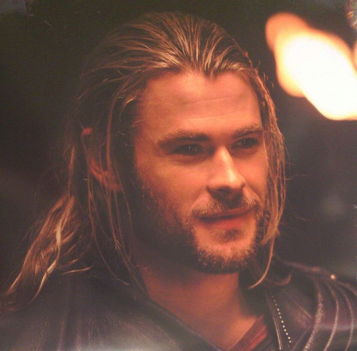 thor guys Chris hemsworth, actor: the avengers chris hemsworth was born in melbourne, australia, to leonie (van os), a teacher of english, and craig hemsworth, a social-services counselor. thor guys Chris hemsworth, actor: the avengers chris hemsworth was born in melbourne, australia, to leonie (van os), a teacher of english, and craig hemsworth, a social-services counselor.