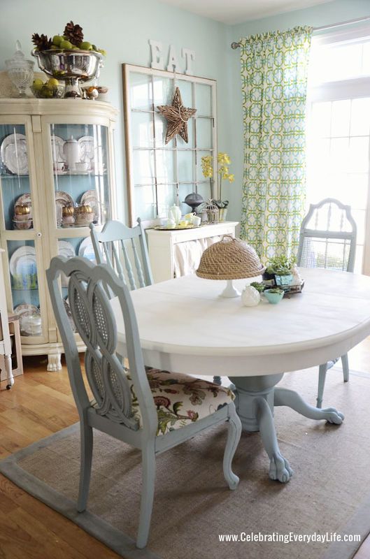 Dining Room Table And Chairs Makeover With Annie Sloan Chalk Paint Dining Room Table And Chairs Makeover With Annie Sloan Chalk Paint Crafts