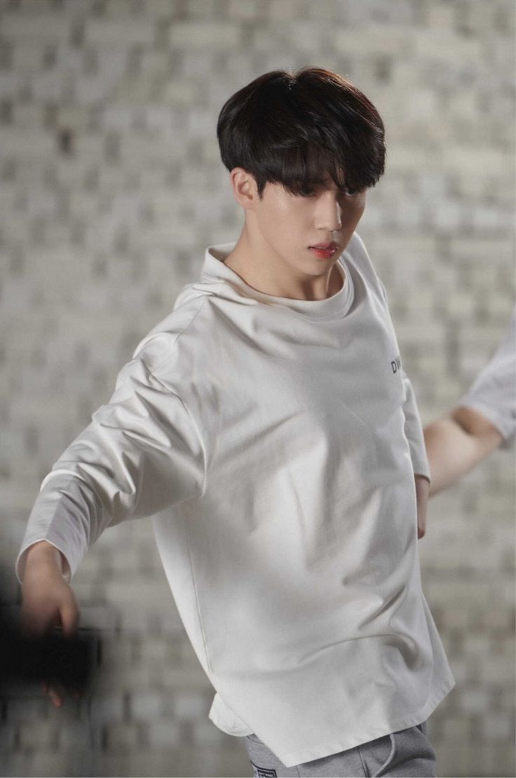 hwang yunseong di 2020 selebriti hwang yunseong di 2020 selebriti