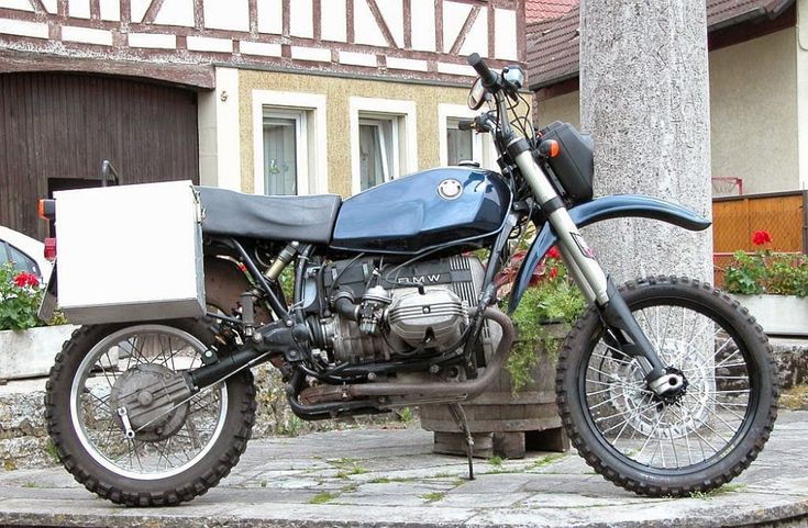 Motorrad er sucht sie