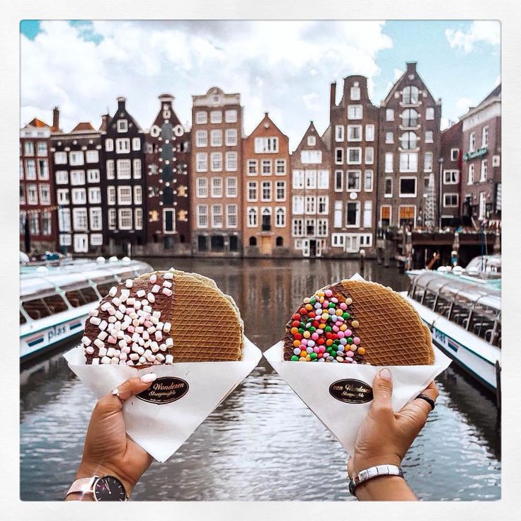 When in Amsterdam, be sure to stop by @vanwonderenfrieten for a delicious #stroo… When in Amsterdam, be sure to stop by @vanwonderenfrieten for a delicious #stroo…