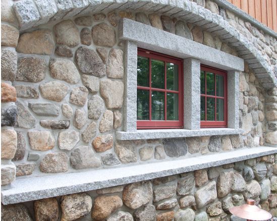 Turner Residence On Lake Winnipesaukee Boulder Like Veneer The Boulder Like Veneer On The House Is Called Old Redding Round Gray Cobblestones Add Detail Accen Plans
