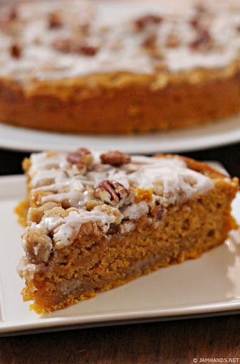 moist cinnamon streusel pumpkin