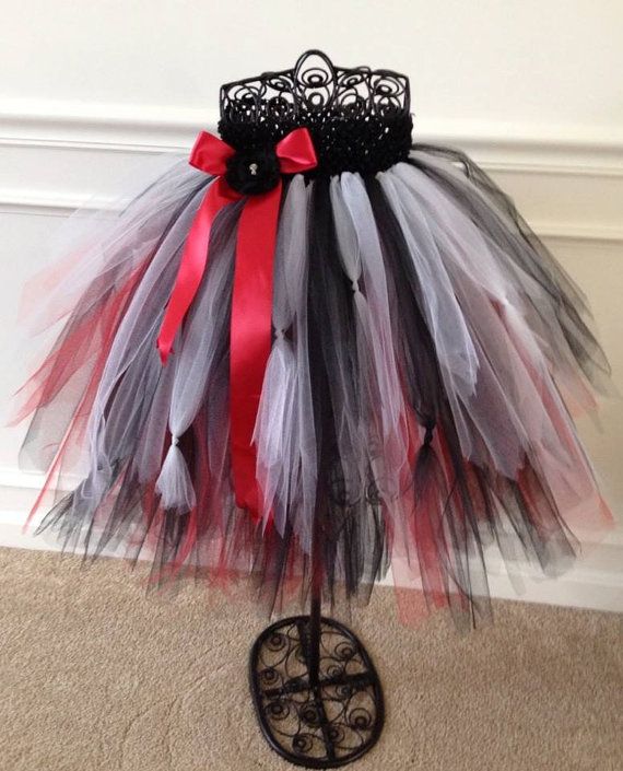 Zombie tutu dress. The Walking Dead tutu dress costume. Zombie Princess